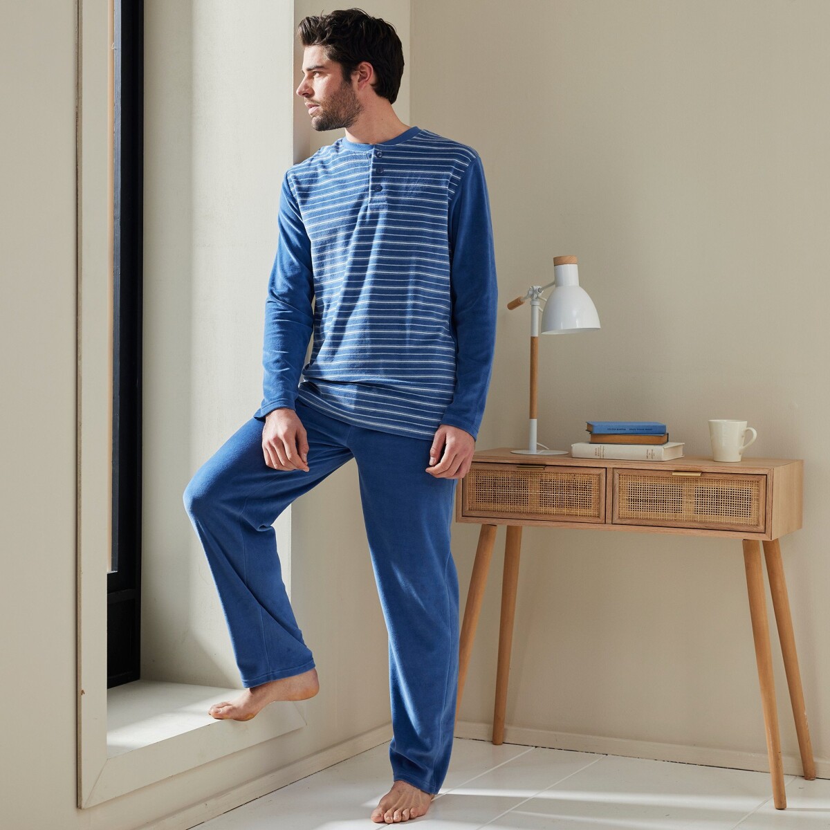 Velúrové pruhované pyžamo s farbeným vláknom modrá 87 96 (M)