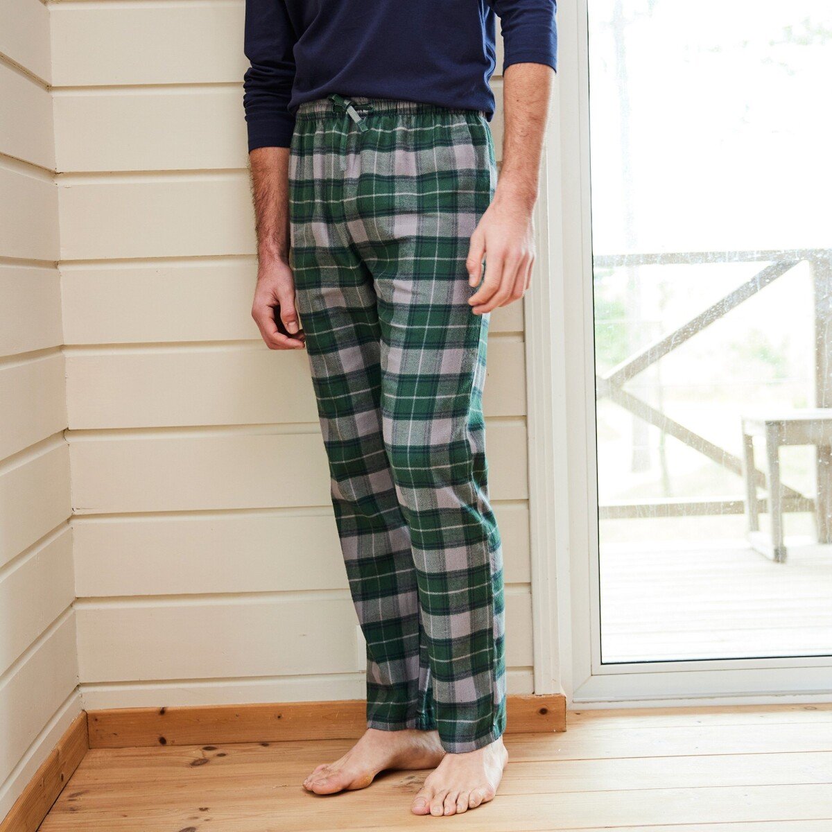 Pyžamové nohavice z kockovaného flanelu a pružným pásom zelená 40 42